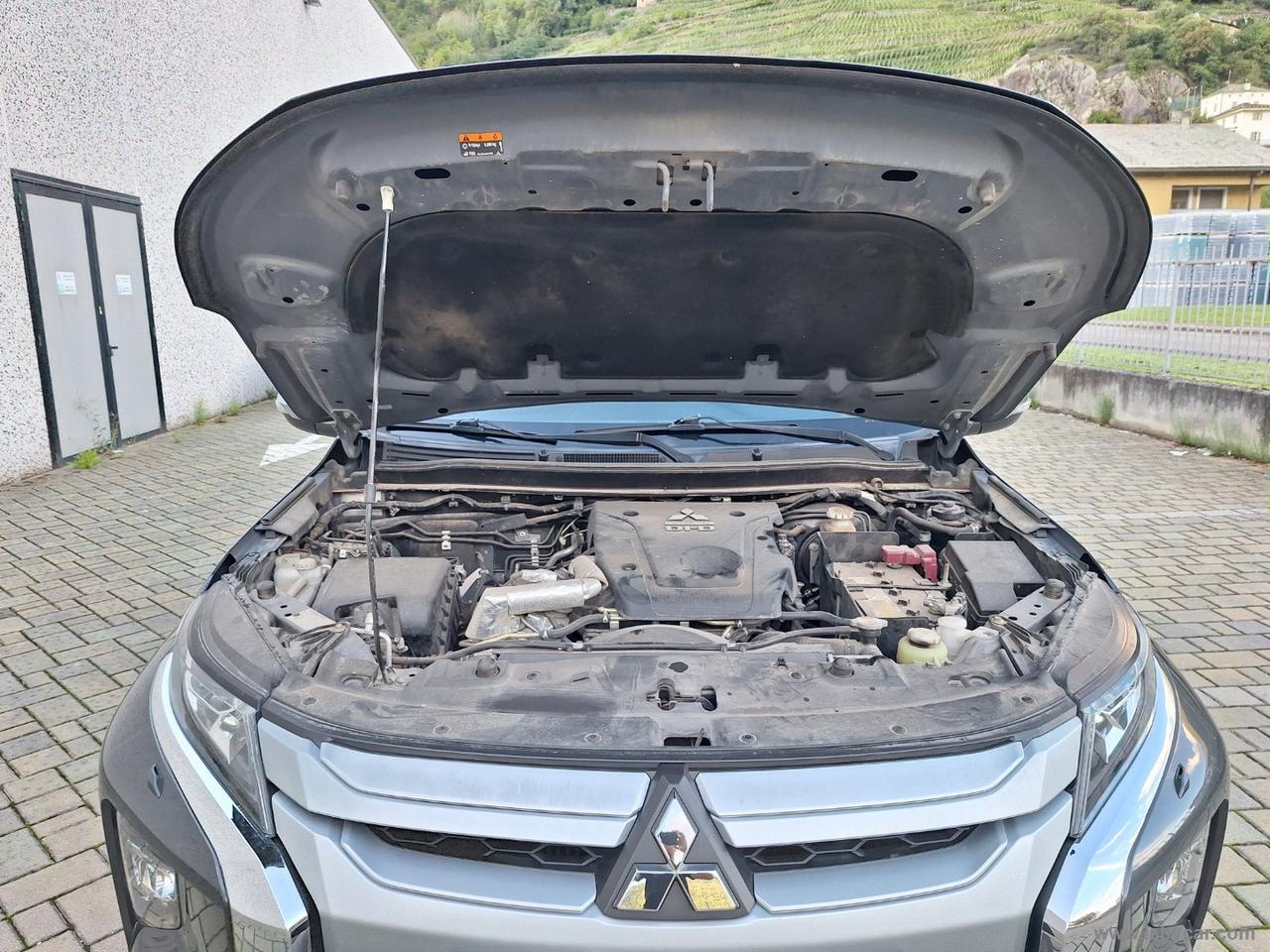 MITSUBISHI L200 2.3 D DoubleCab 4x4 AUTO RIDOTTE BLOCCAGGIO