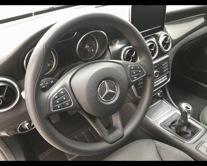 Mercedes-Benz CLA - C/X 117 Shooting Brake 180 d Sport FL