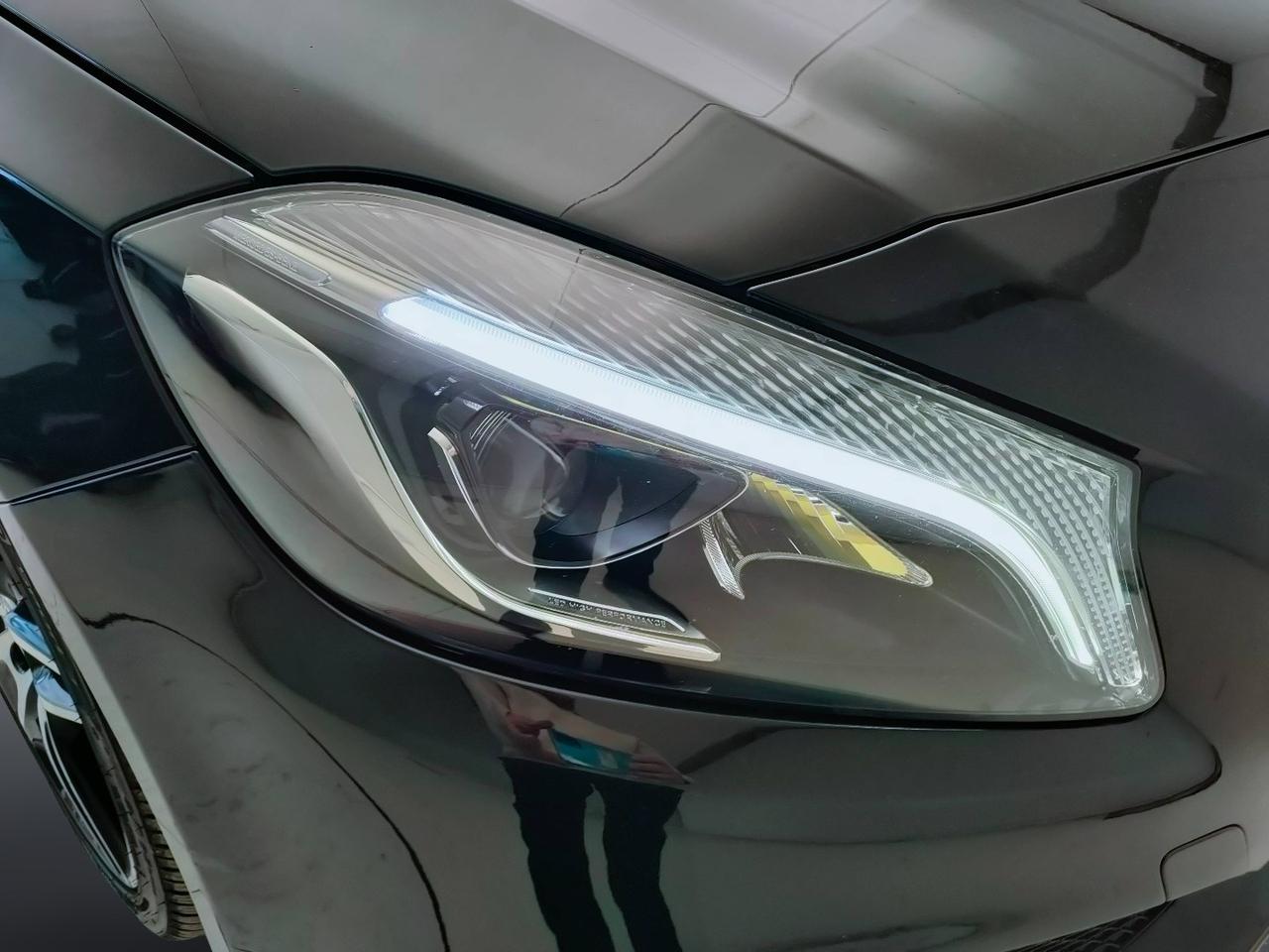 Mercedes-Benz Classe A - W176 - A 180 d Premium my16