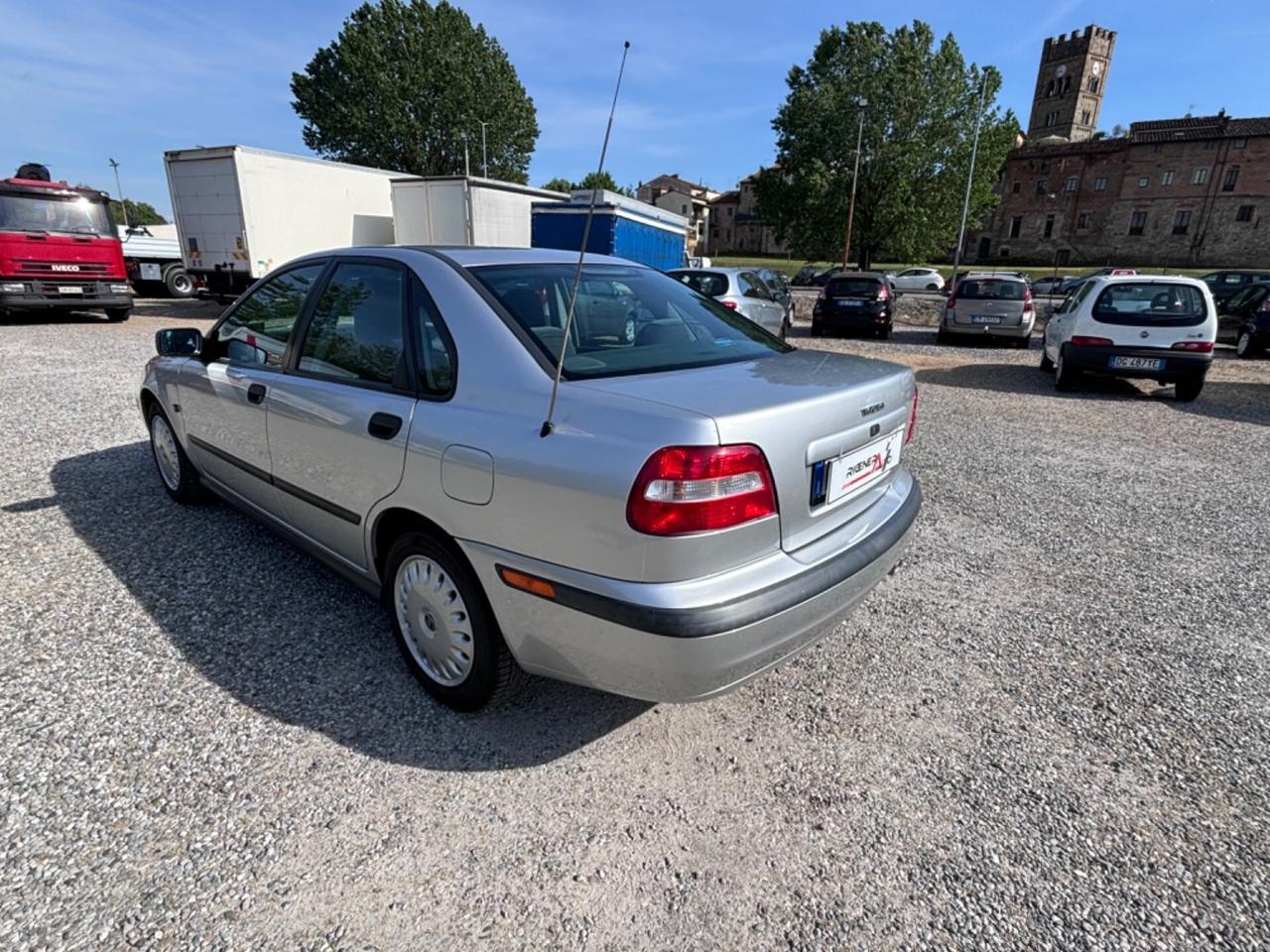 Volvo V40 S40 1.8 16V cat