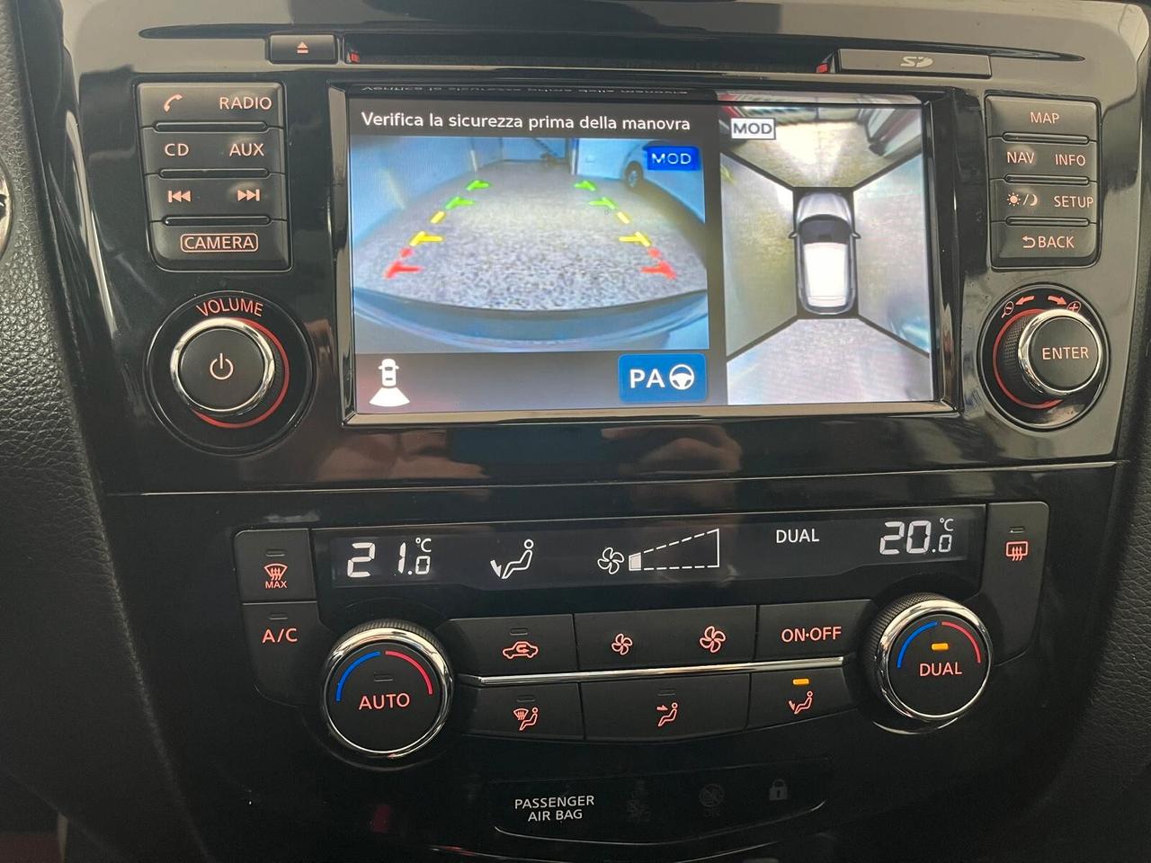 Nissan Qashqai 1.6 dCi DPF 360