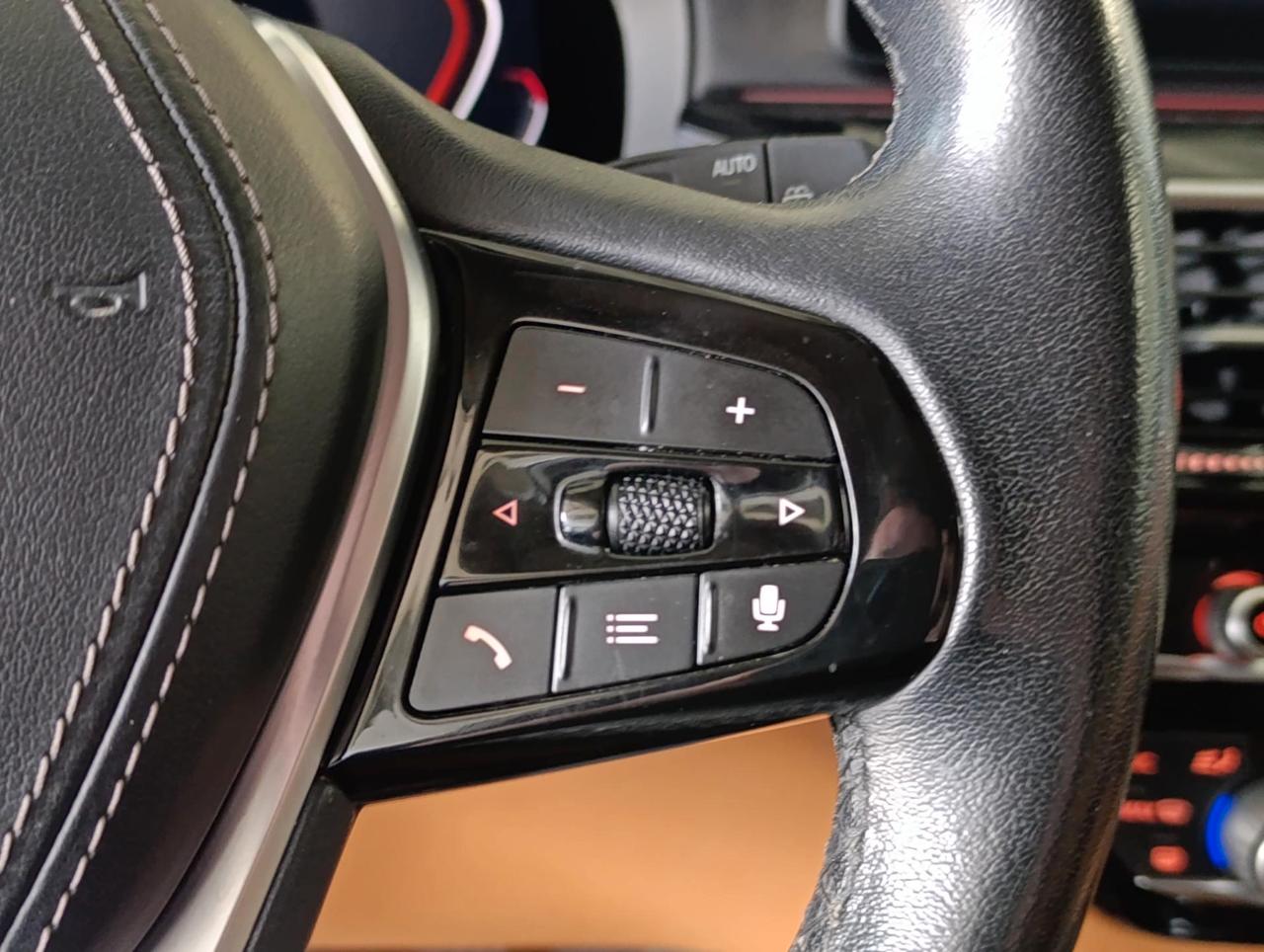 BMW 520 d Touring mhev 48V Luxury auto