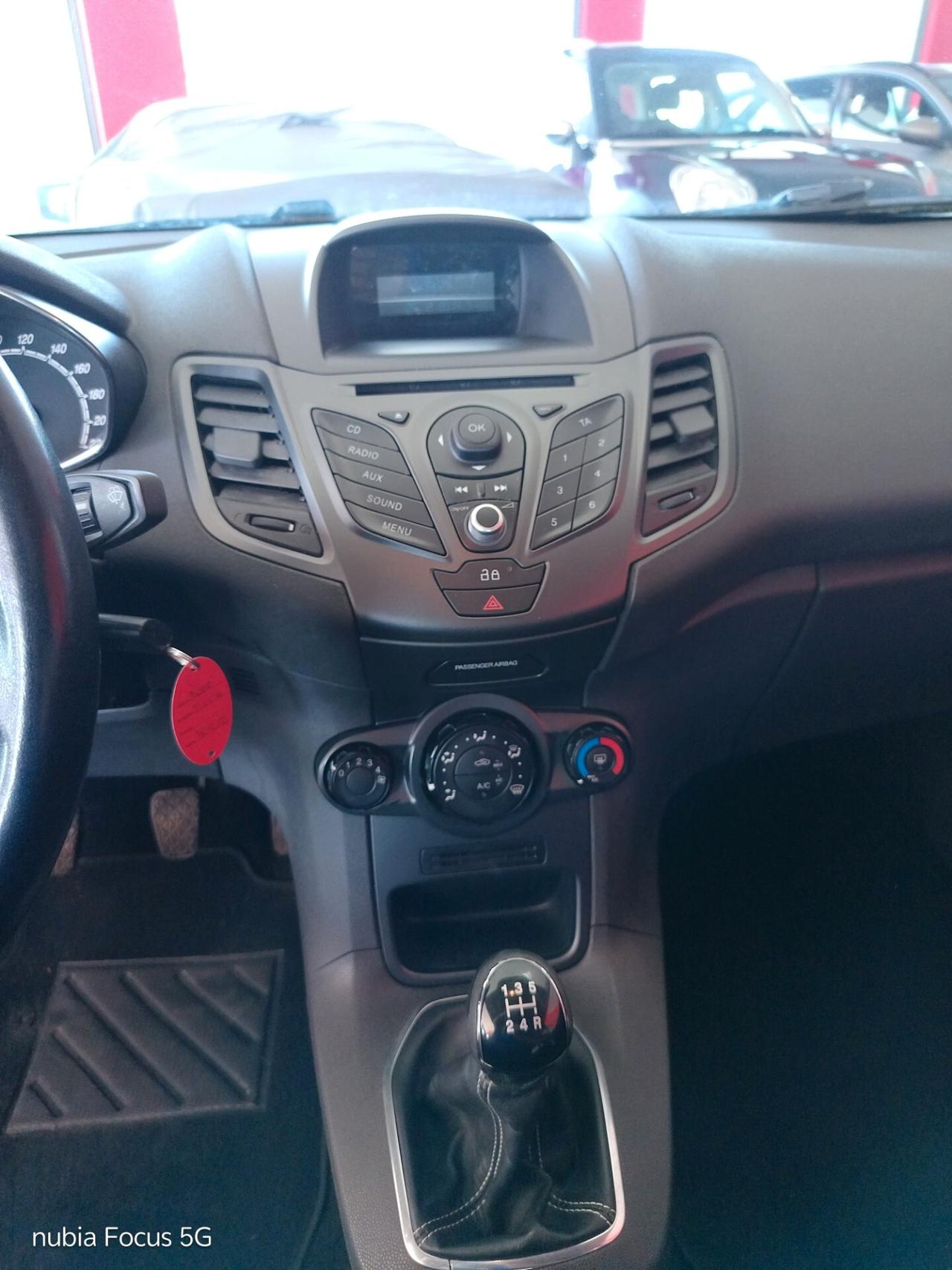 Ford Fiesta 1.4 TDCi 70CV 3 porte Titanium
