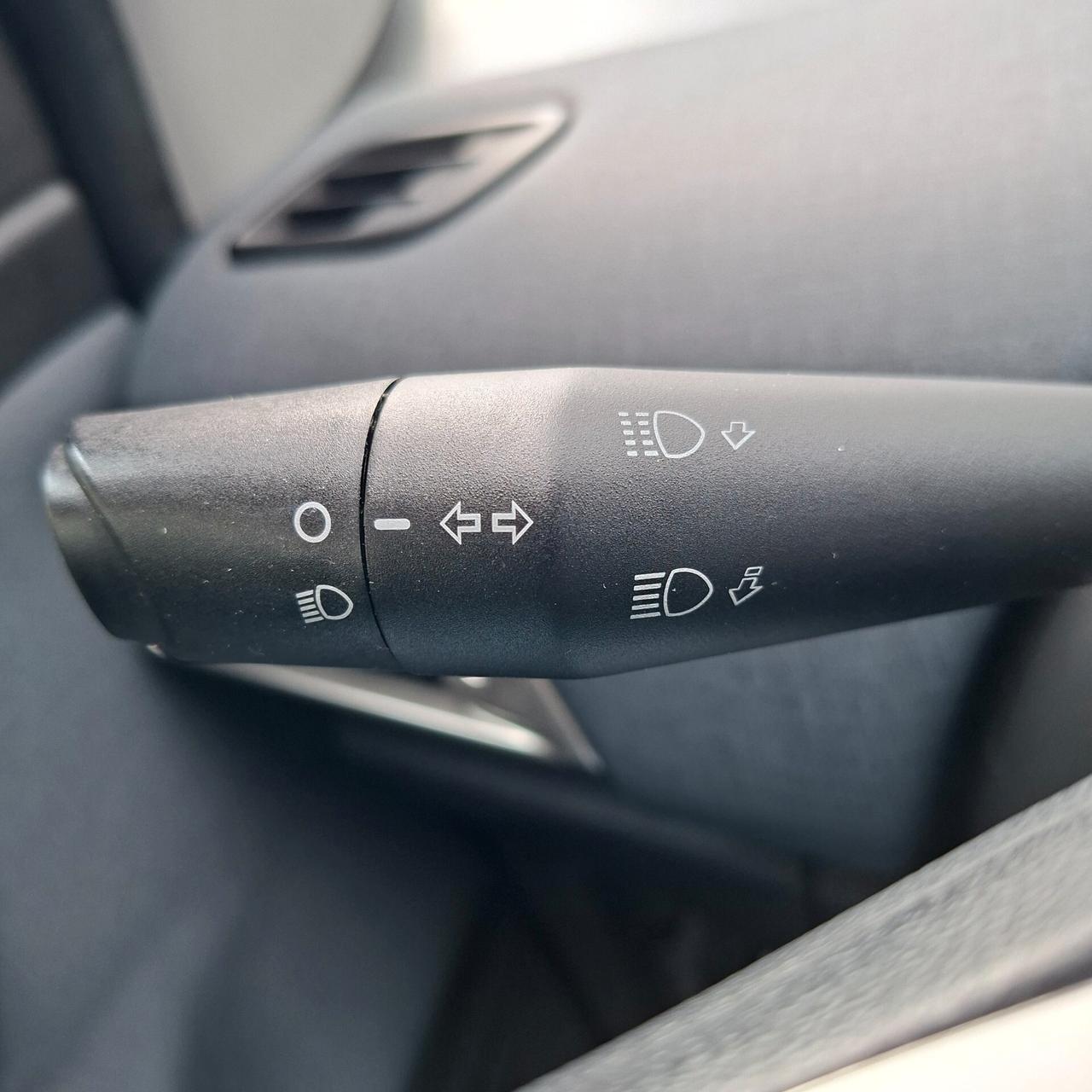 Lancia Ypsilon 1.0 Bz 70 Cv Hybrid Gold