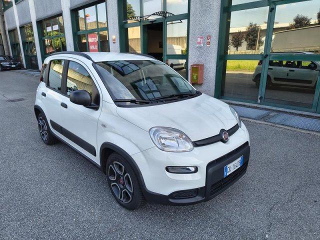 FIAT Panda 1.0 FireFly S&S Hybrid City Life NEOPATENTATI