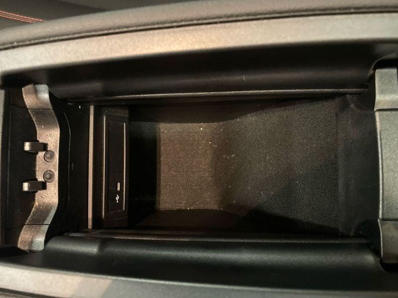 Mercedes-Benz CLA Coupé CLA Coupe 200 d Premium auto