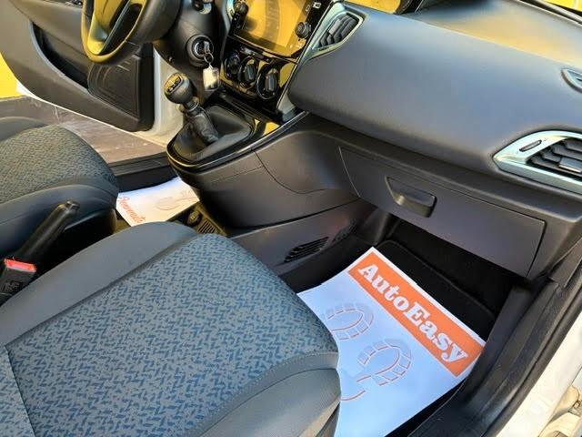 Lancia Ypsilon 1.0 FireFly 5 porte S&S Hybrid Gold