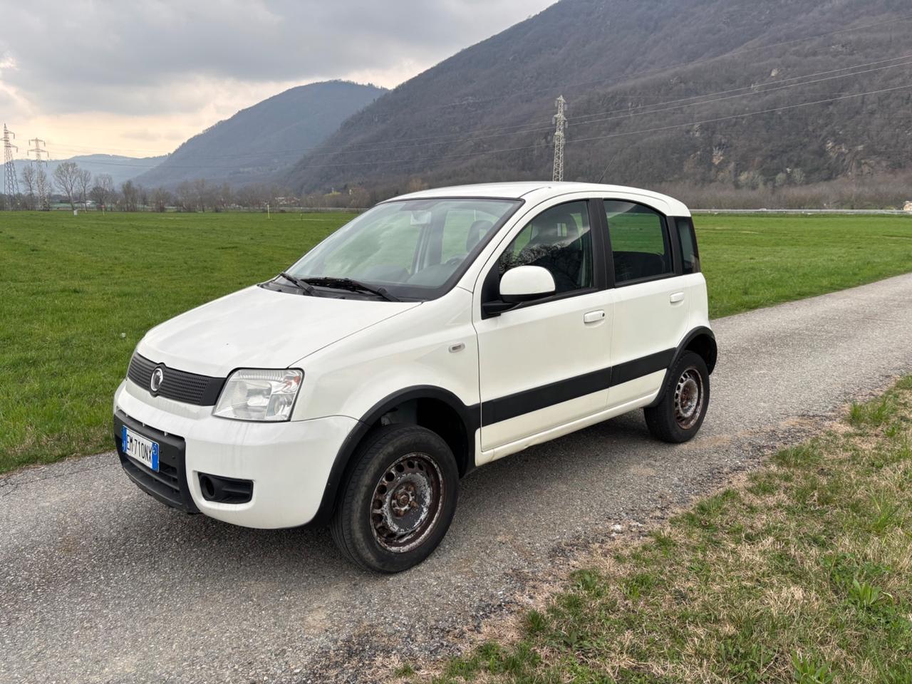 Fiat Panda 1.3 MJT 16V DPF 4x4 Climbing