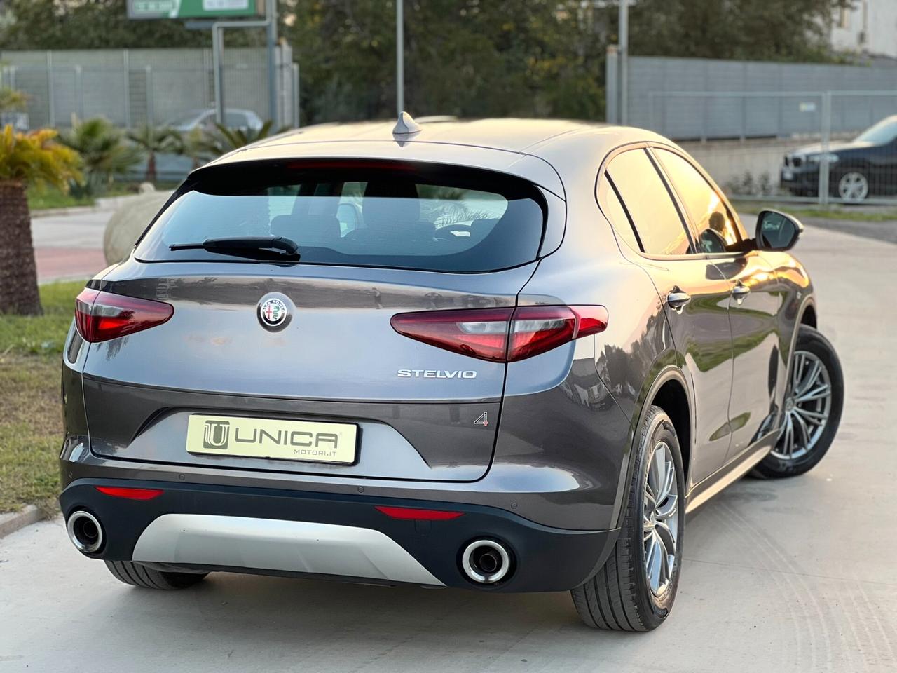 Alfa Romeo Stelvio 2.2 Turbodiesel 160 CV AT8 RWD Business