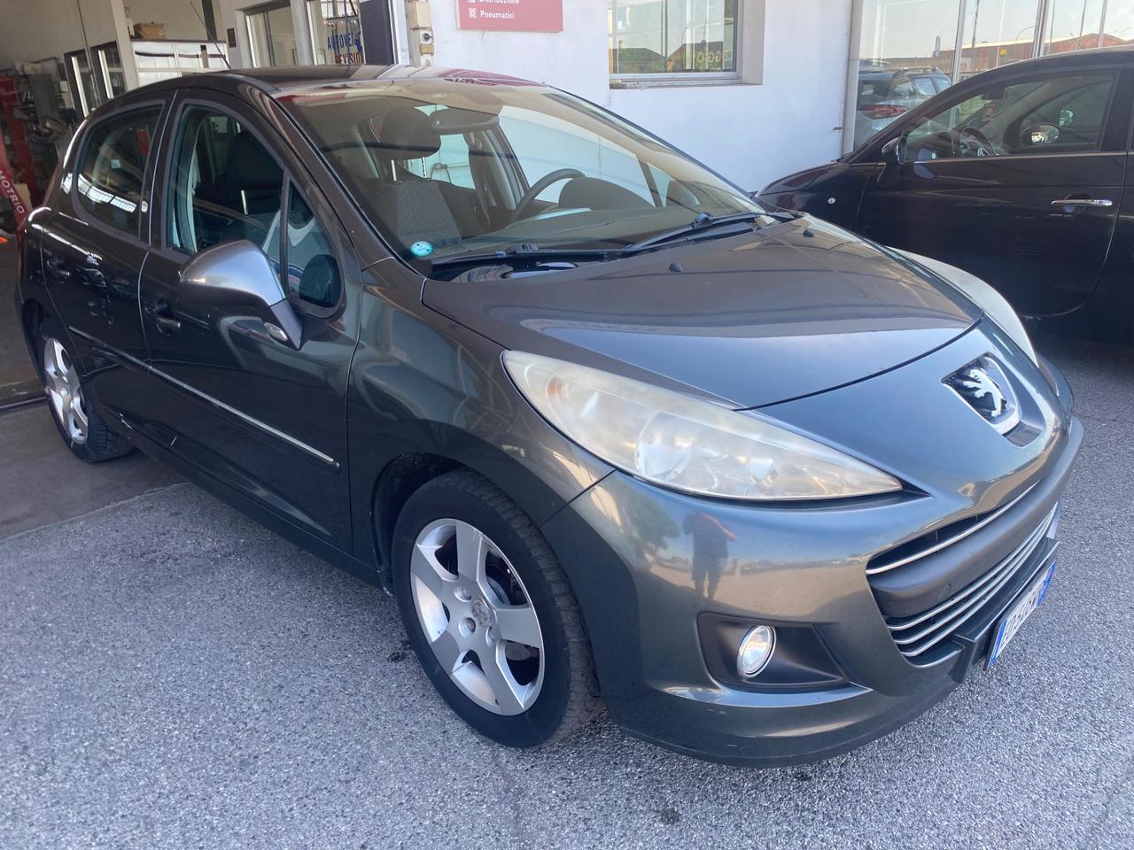 Peugeot 207 1.6 HDi 90CV 5p. 99g