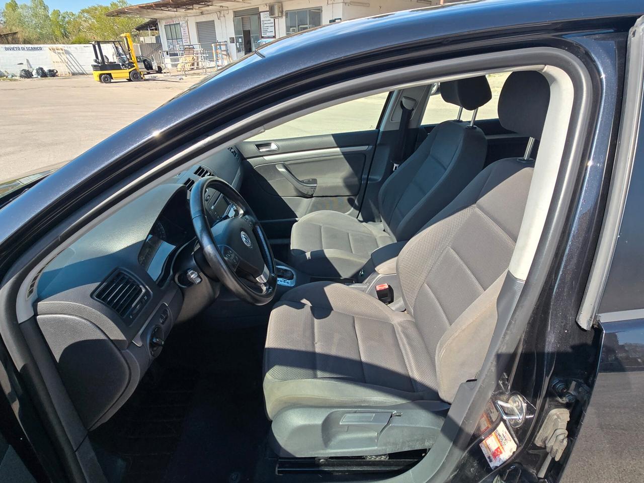 Volkswagen Golf 2.0 16V TDI 5p. Sportline