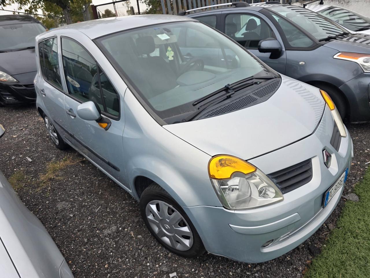 Renault Clio 1.2 5 porte GPL neopatentati