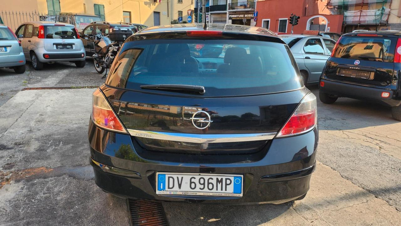 Opel Astra 1.6 16V VVT 5 porte Enjoy