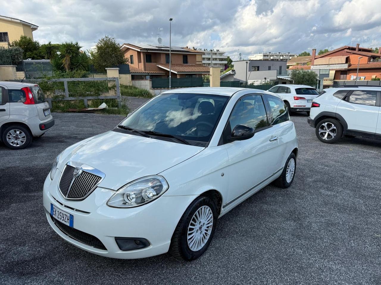 Lancia Ypsilon 1.2 69 CV 5 porte GPL Ecochic Gold