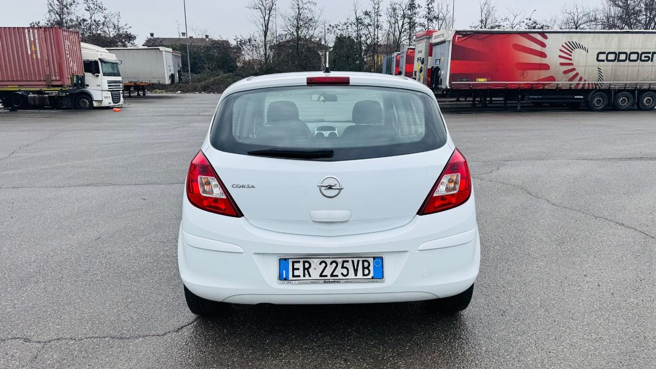 Opel Corsa 1.2 5 porte Sport