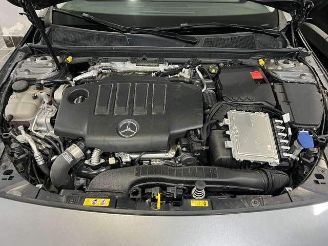 Mercedes-Benz A 180 PREMIUM 2.0 116CV MY23 CAMBIO F1 - PACK NIGHT