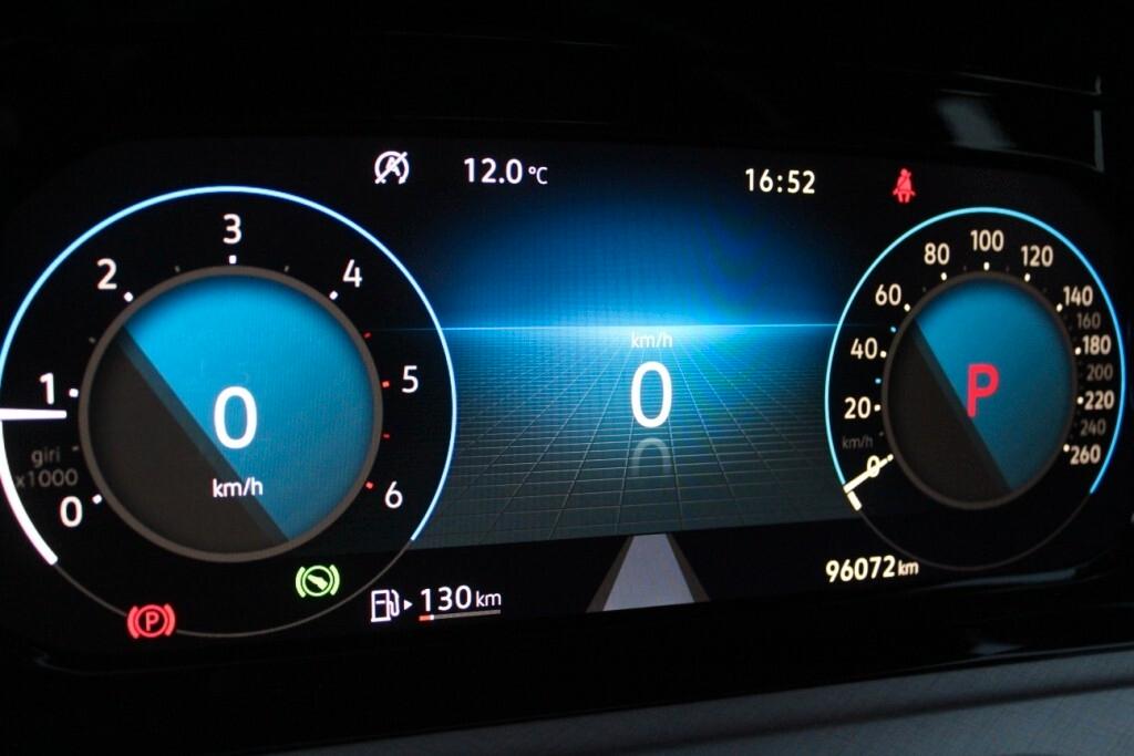 VOLKSWAGEN Golf 2.0 TDI DSG 115cv *Luci Ambiente *FULL LED