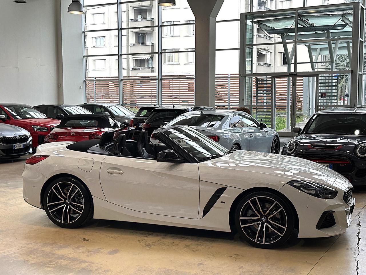 BMW Z4 sdrive 20i Msport Auto-19"-Harman/K-Head Up-FULL