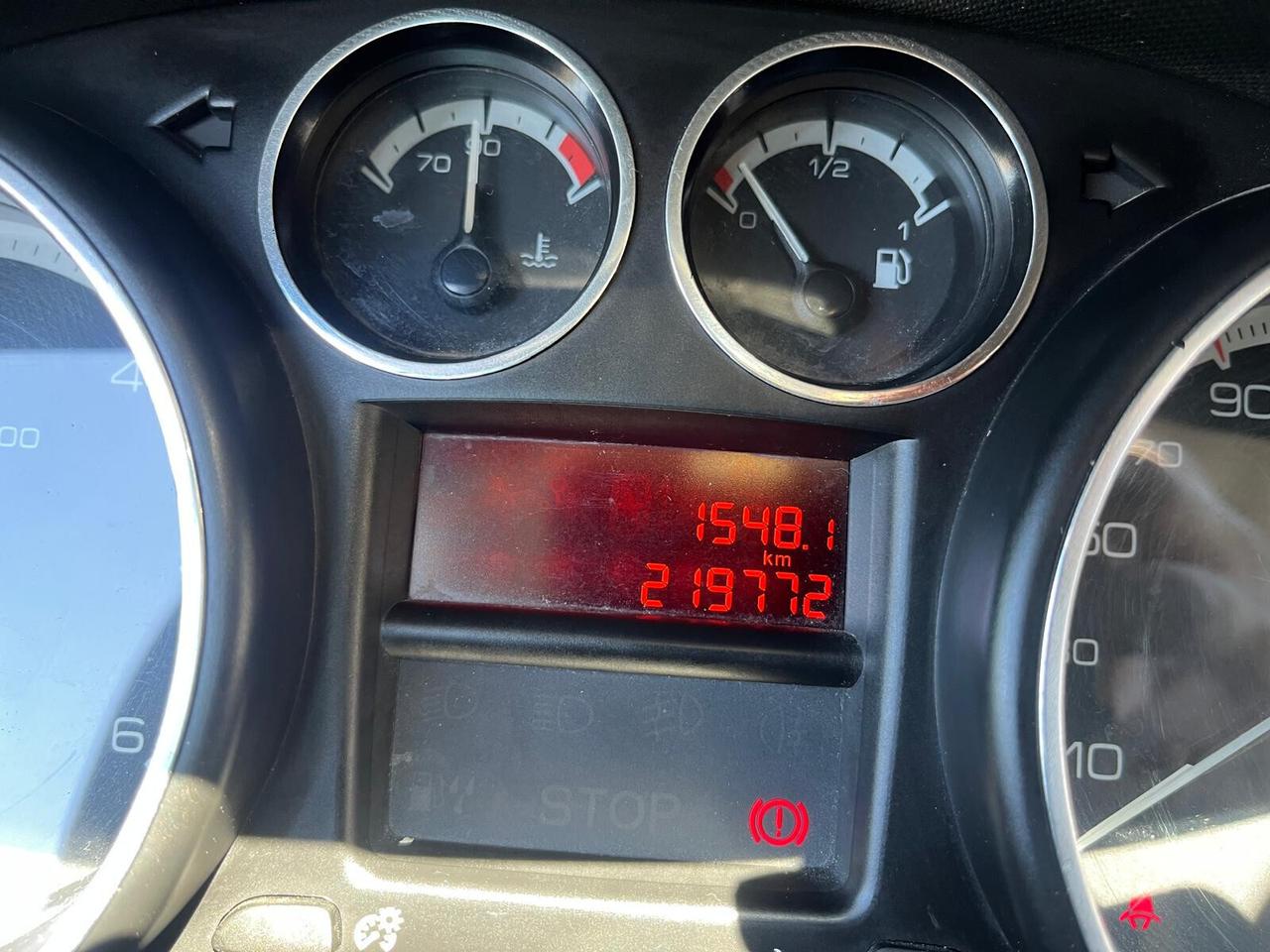Peugeot 308 1.6 HDi 110CV 5p. Féline (6 Marce)