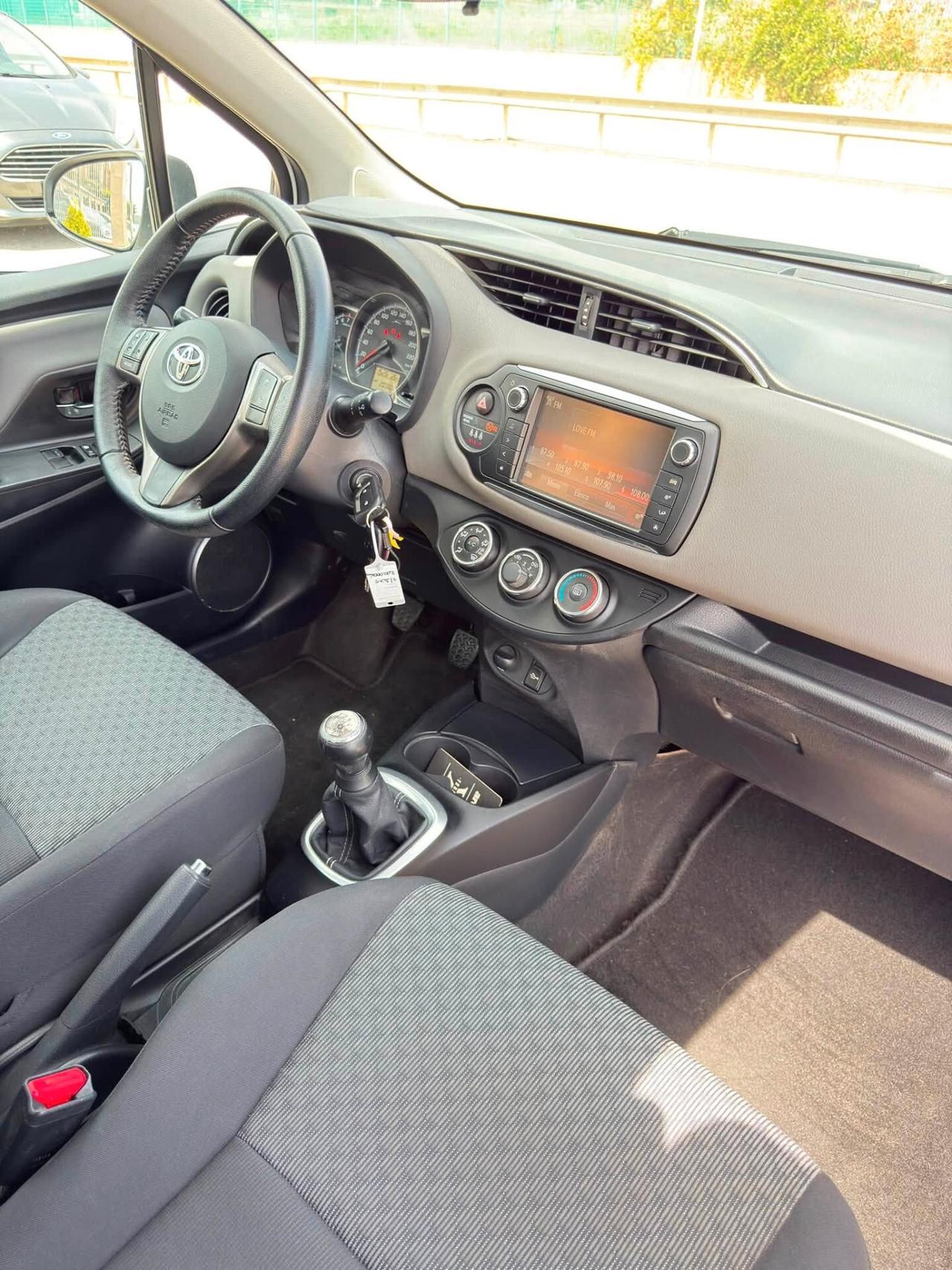 Toyota Yaris 1.0 5 porte Lounge