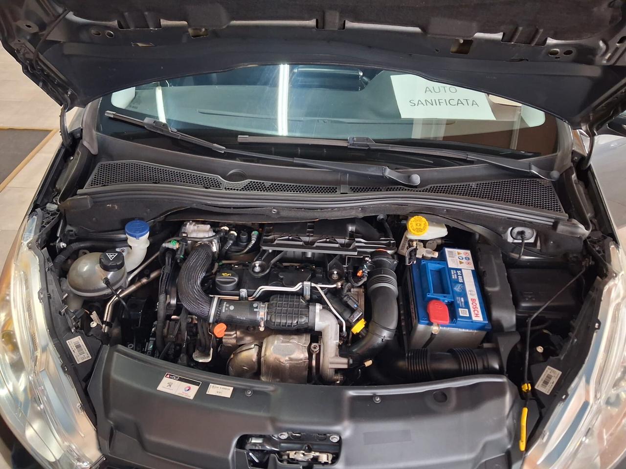 Peugeot 208 1.4 HDi 68 CV 5 porte Allure