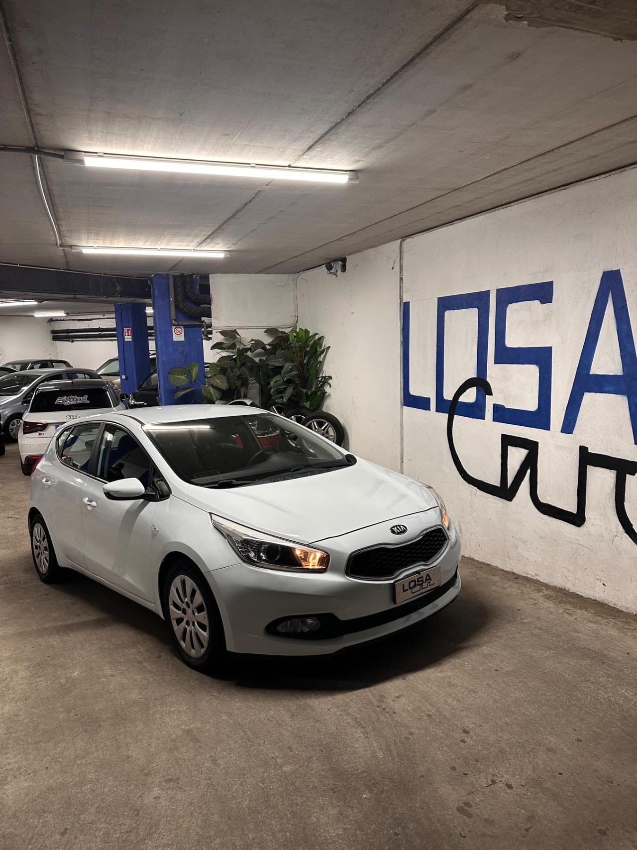 Kia Ceed cee'd 1.4 GPL 5 2013