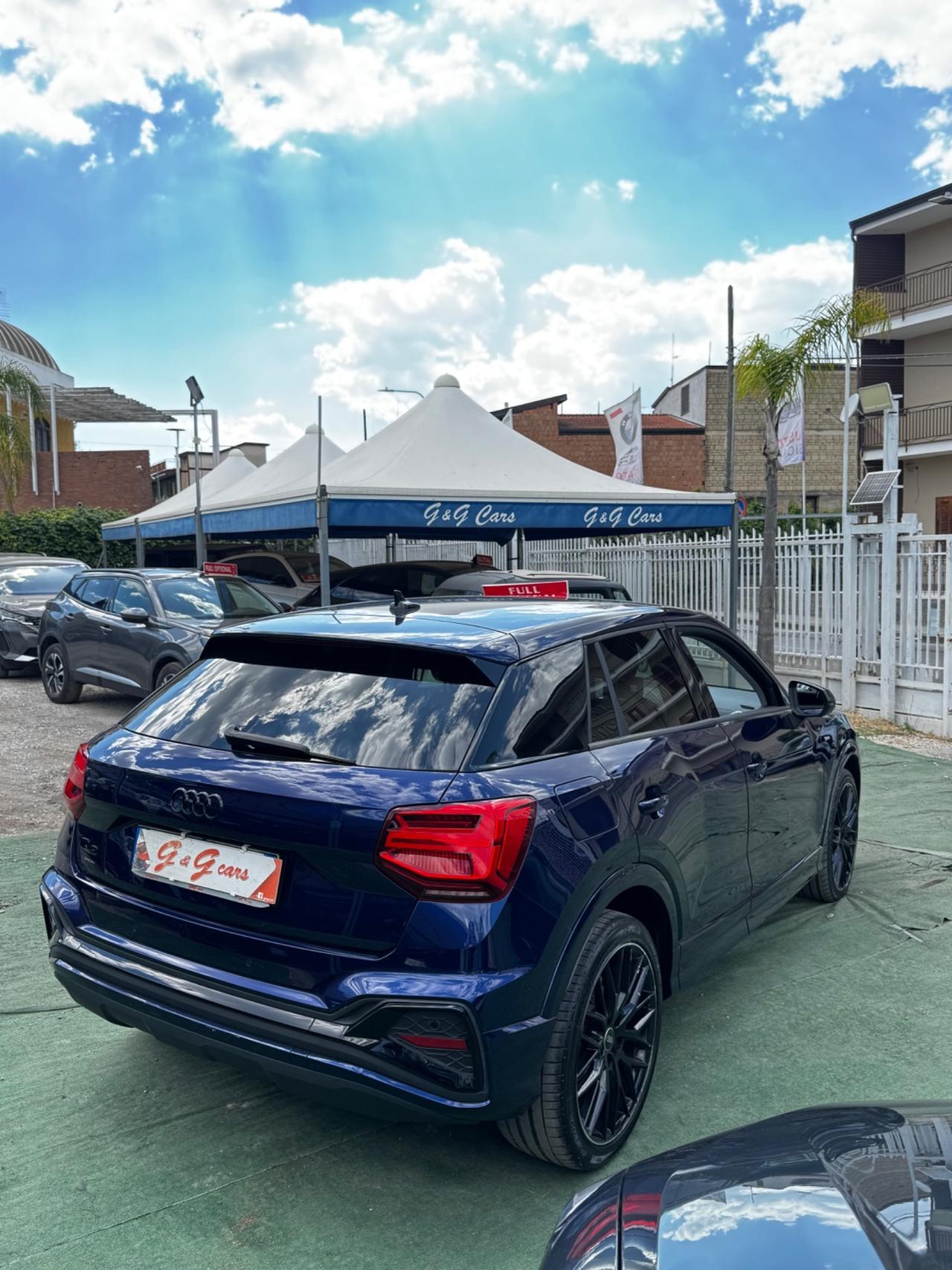 Audi Q2 30 TDI Identity Black