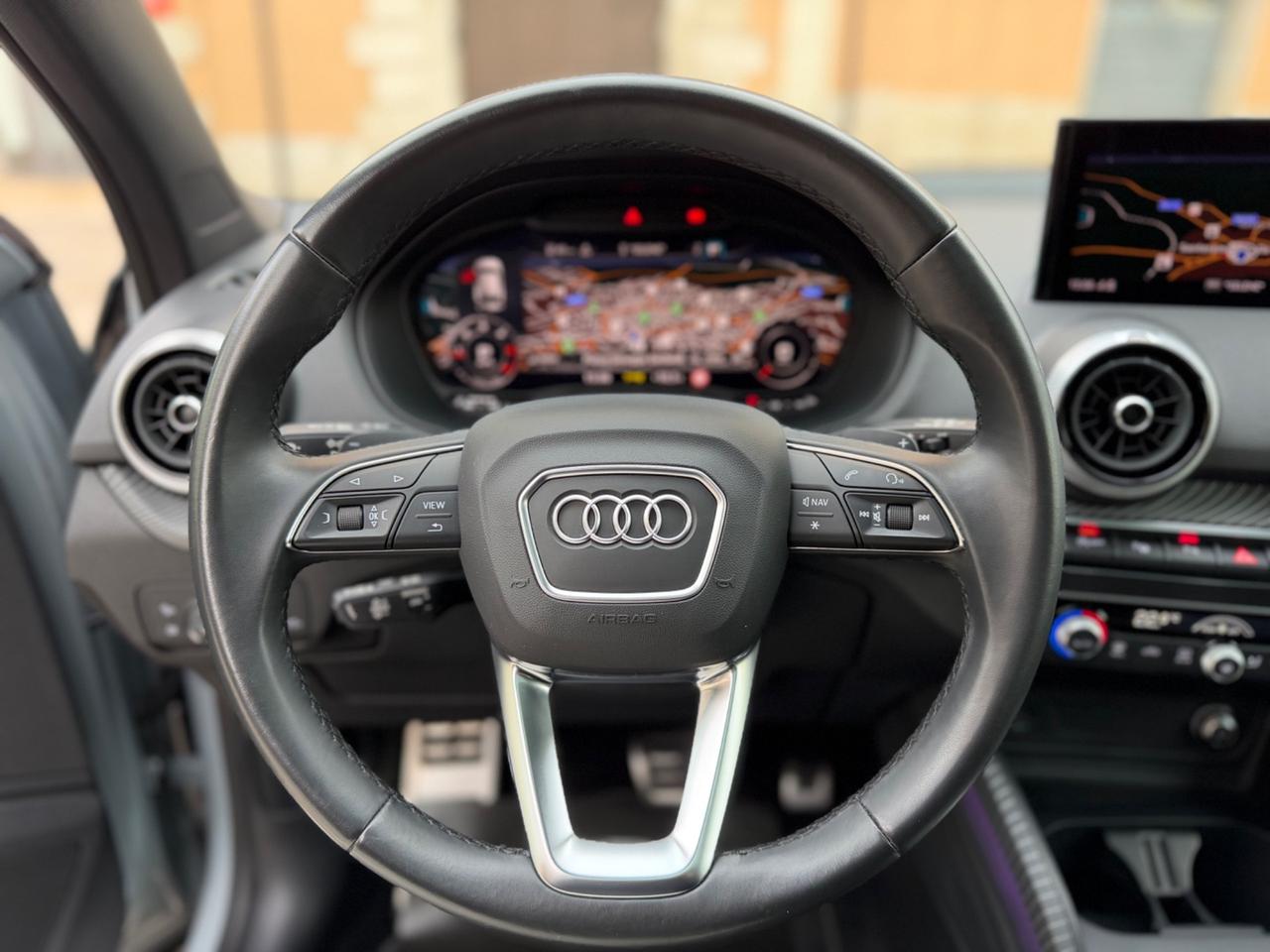 Audi Q2 35 TDI QUATTRO S-TRONIC S-LINE IDENTITY BLACK