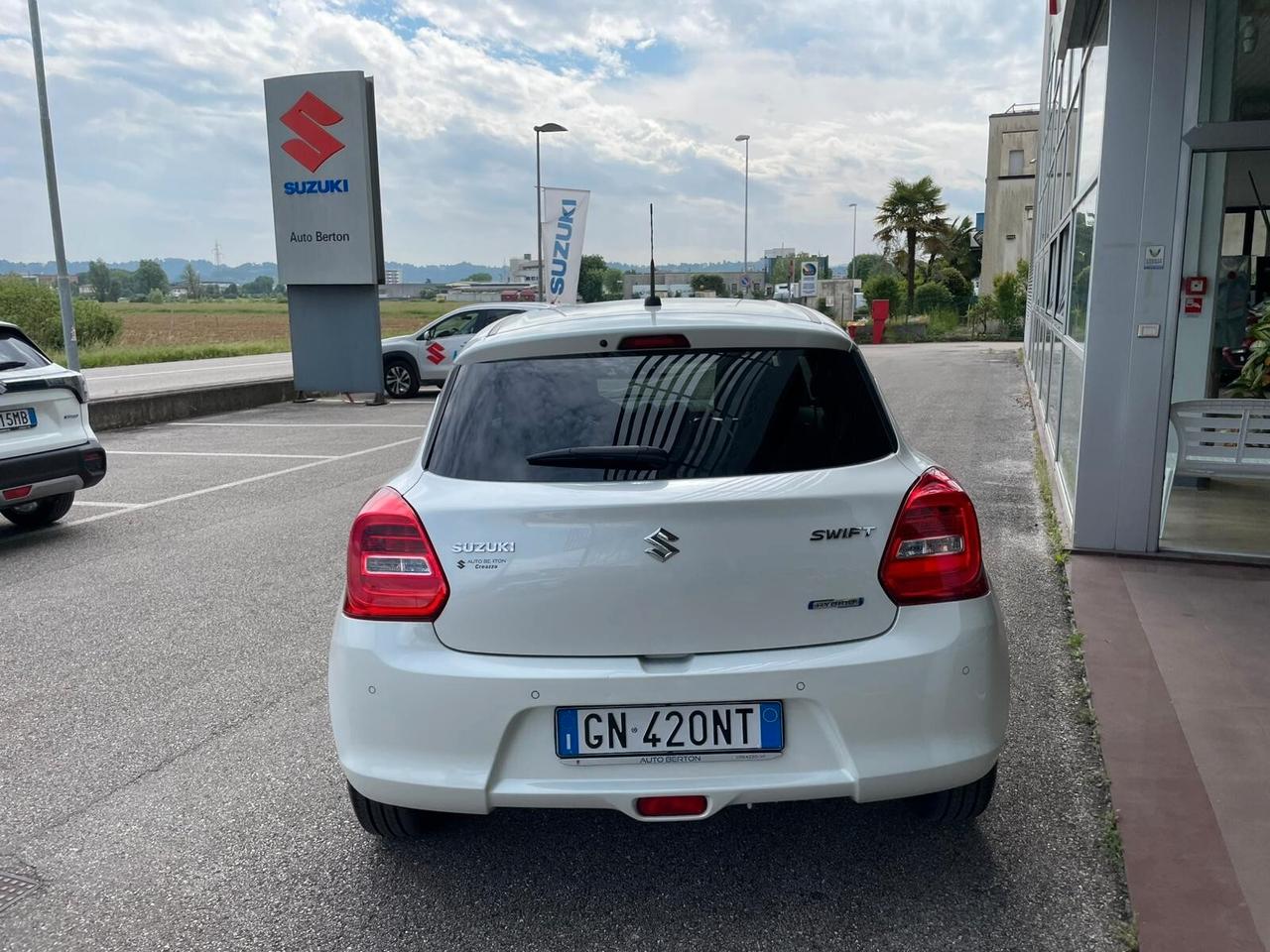Suzuki Swift 1.2 Hybrid Top
