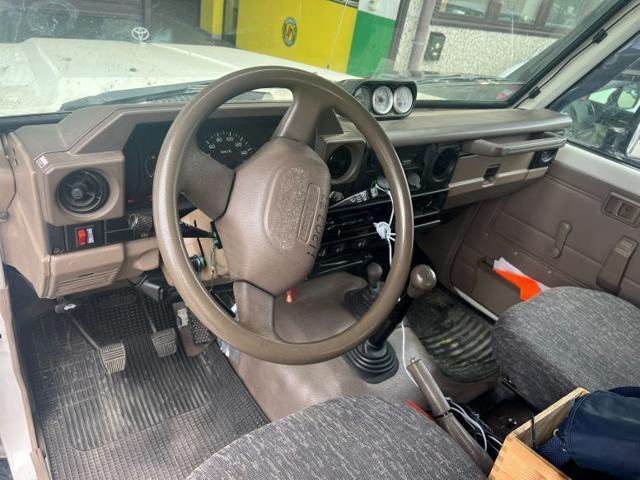 TOYOTA Land Cruiser HZJ78