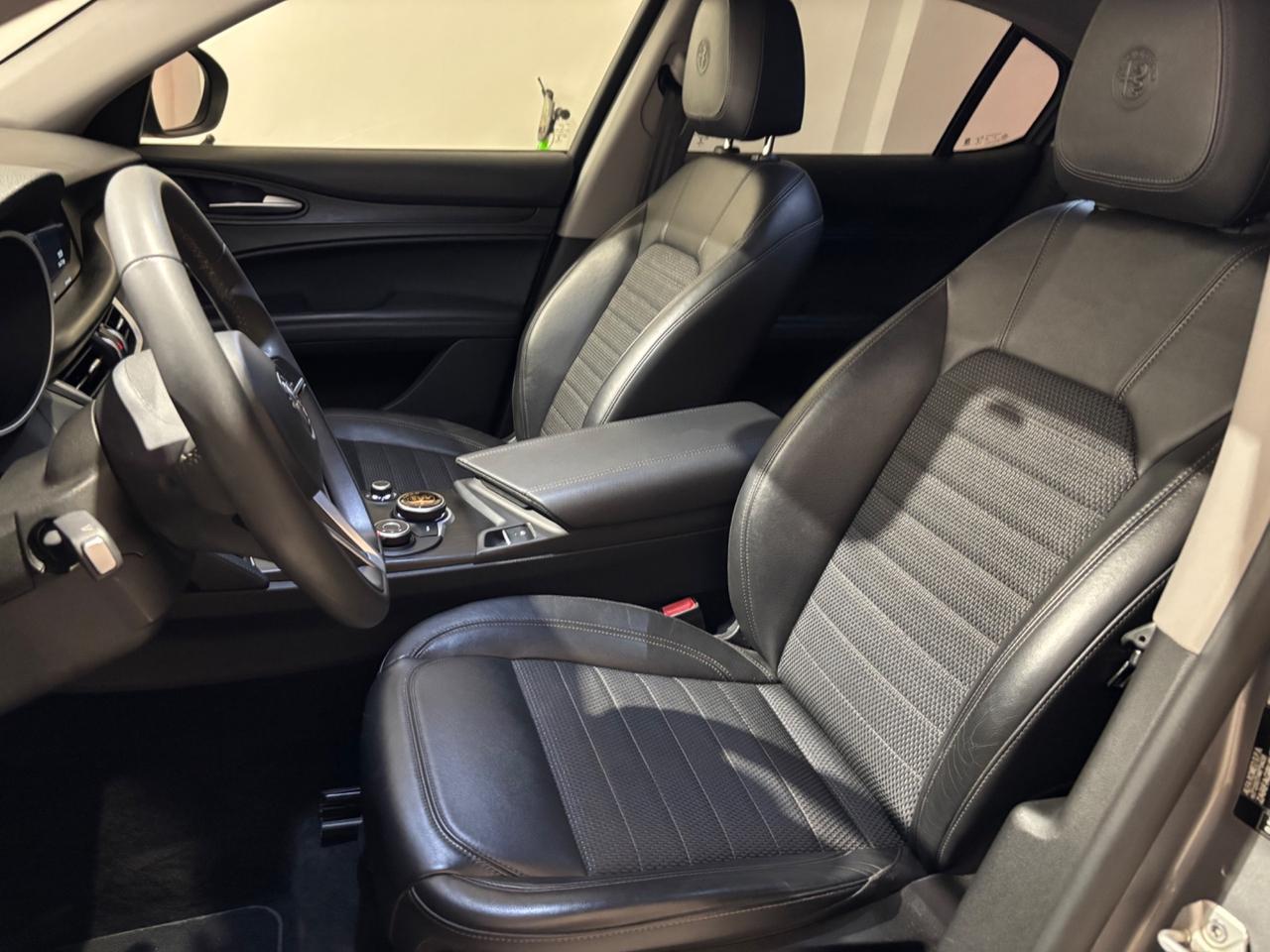 Alfa Romeo Stelvio 2.2 Turbodiesel 180 CV AT8 RWD Super