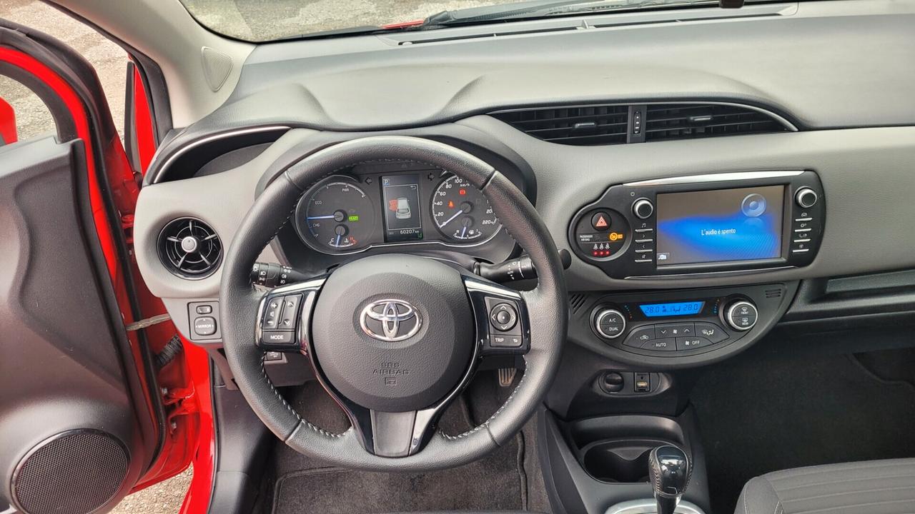 Toyota Yaris 1.5 Hybrid 5 porte ..ADATTA AI NEOPATENTATI..