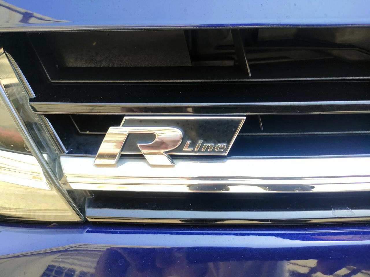 Volkswagen Golf 2.0 TDI 5p. R Line