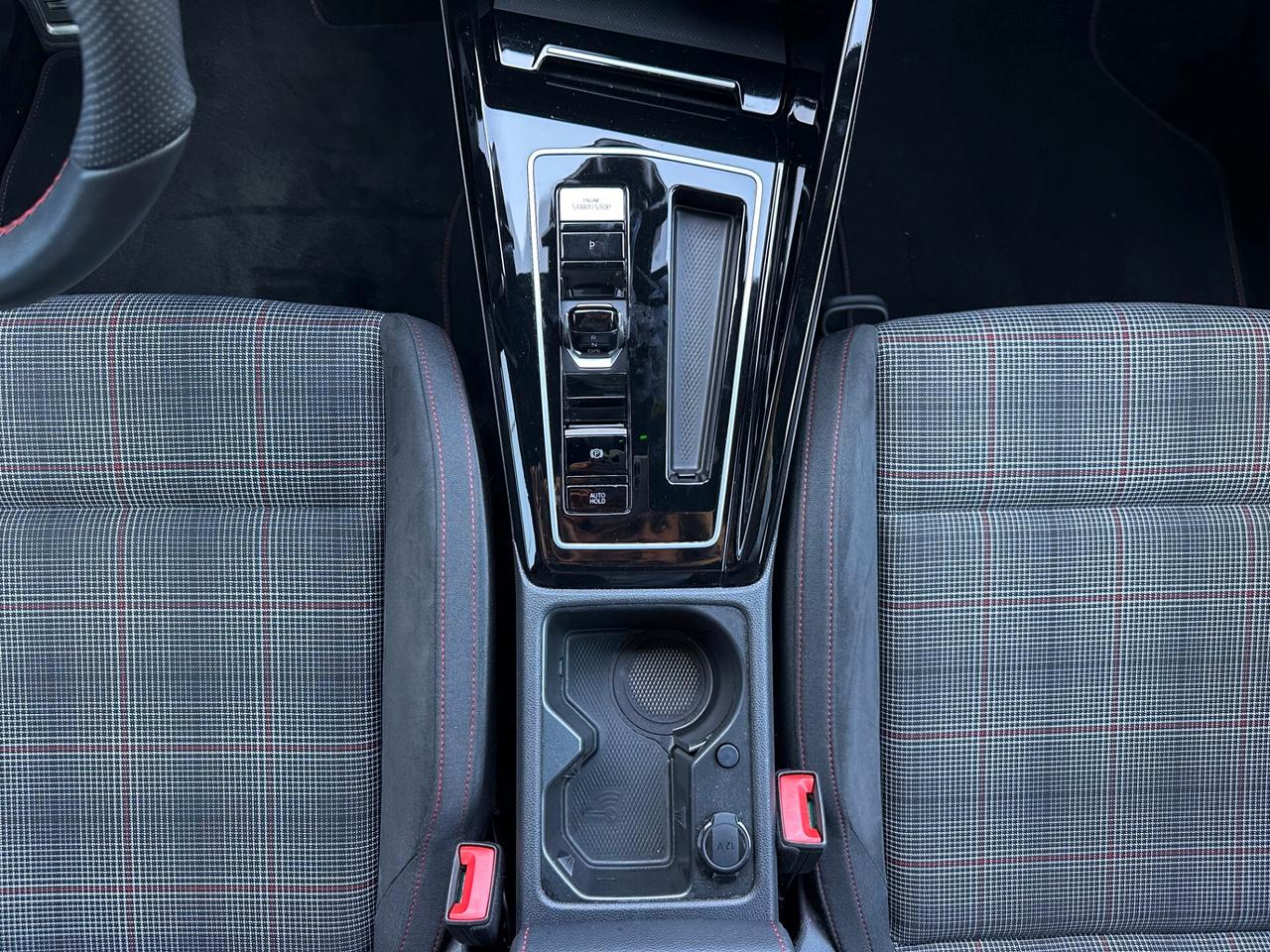 Volkswagen Golf GTI 2.0 TSI DSG