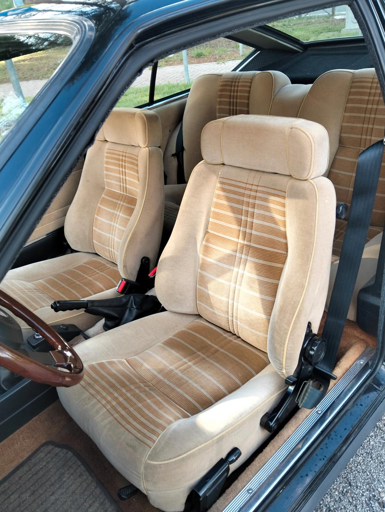 Alfa Romeo GTV 2500 v6
