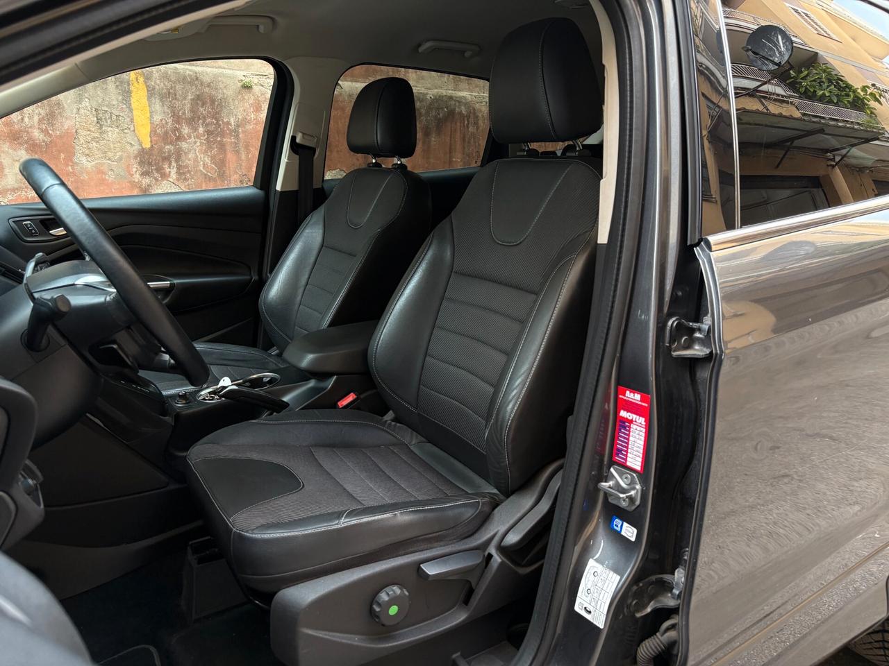 Ford Kuga 2.0 TDCI Powershift Titanium X 180CV - UNIPRO