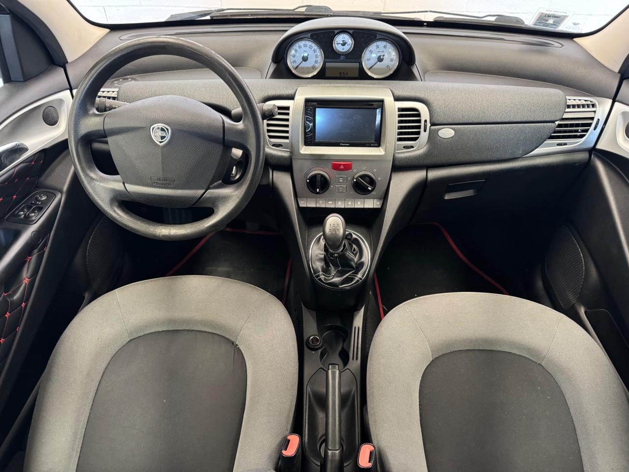 Lancia Ypsilon adatta a neopatentati
