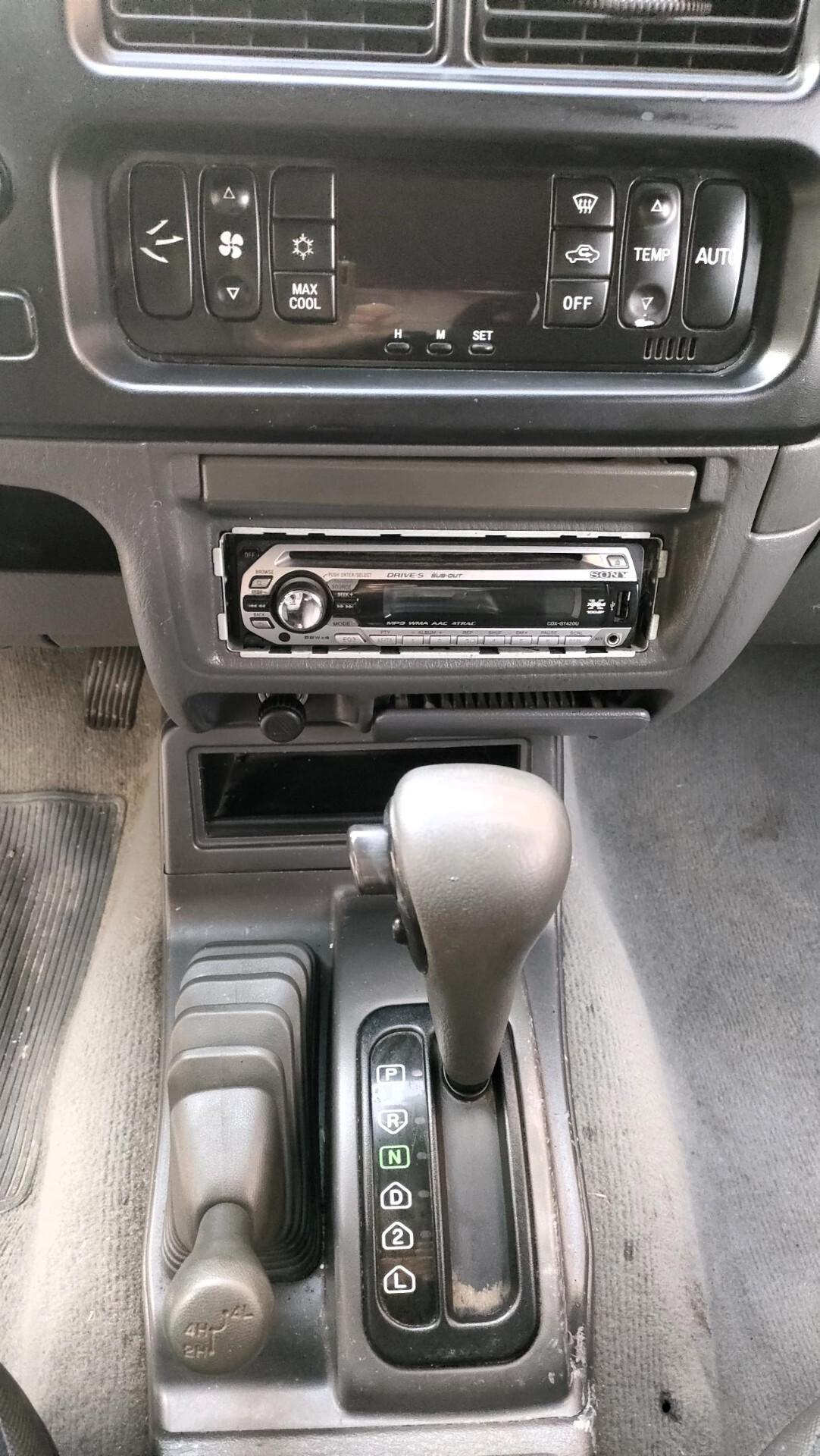 Mitsubishi L200 2.5 TD Double Cab Aut e Gancio