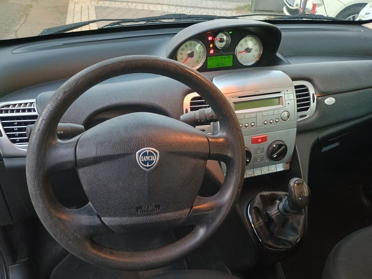 Lancia Ypsilon 1.2 Oro