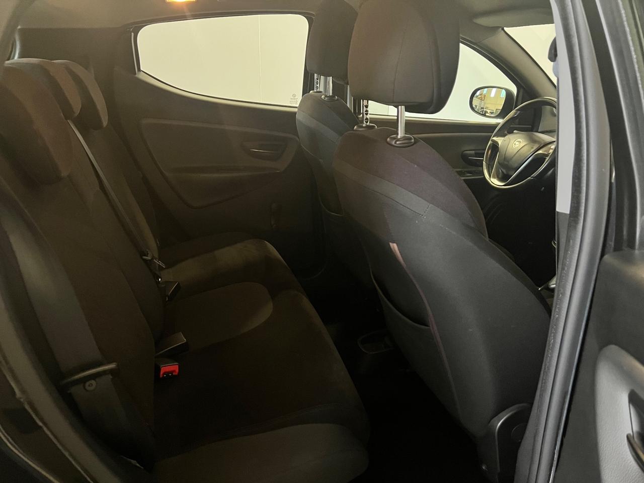 Lancia Ypsilon 1.2 69 CV 5 porte Gold