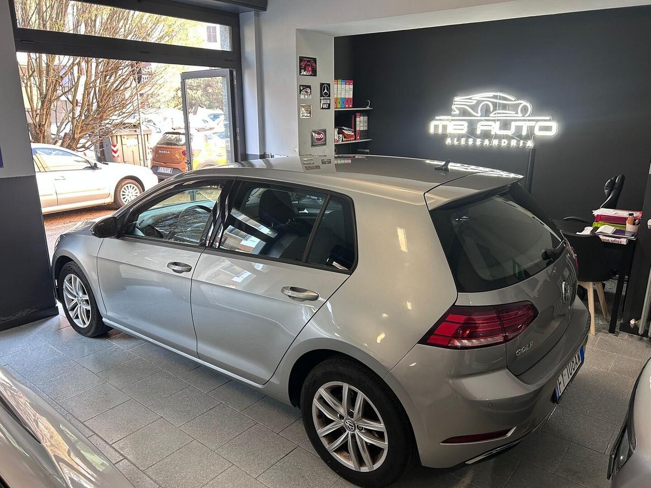 Volkswagen Golf condizioni pari al nuovo