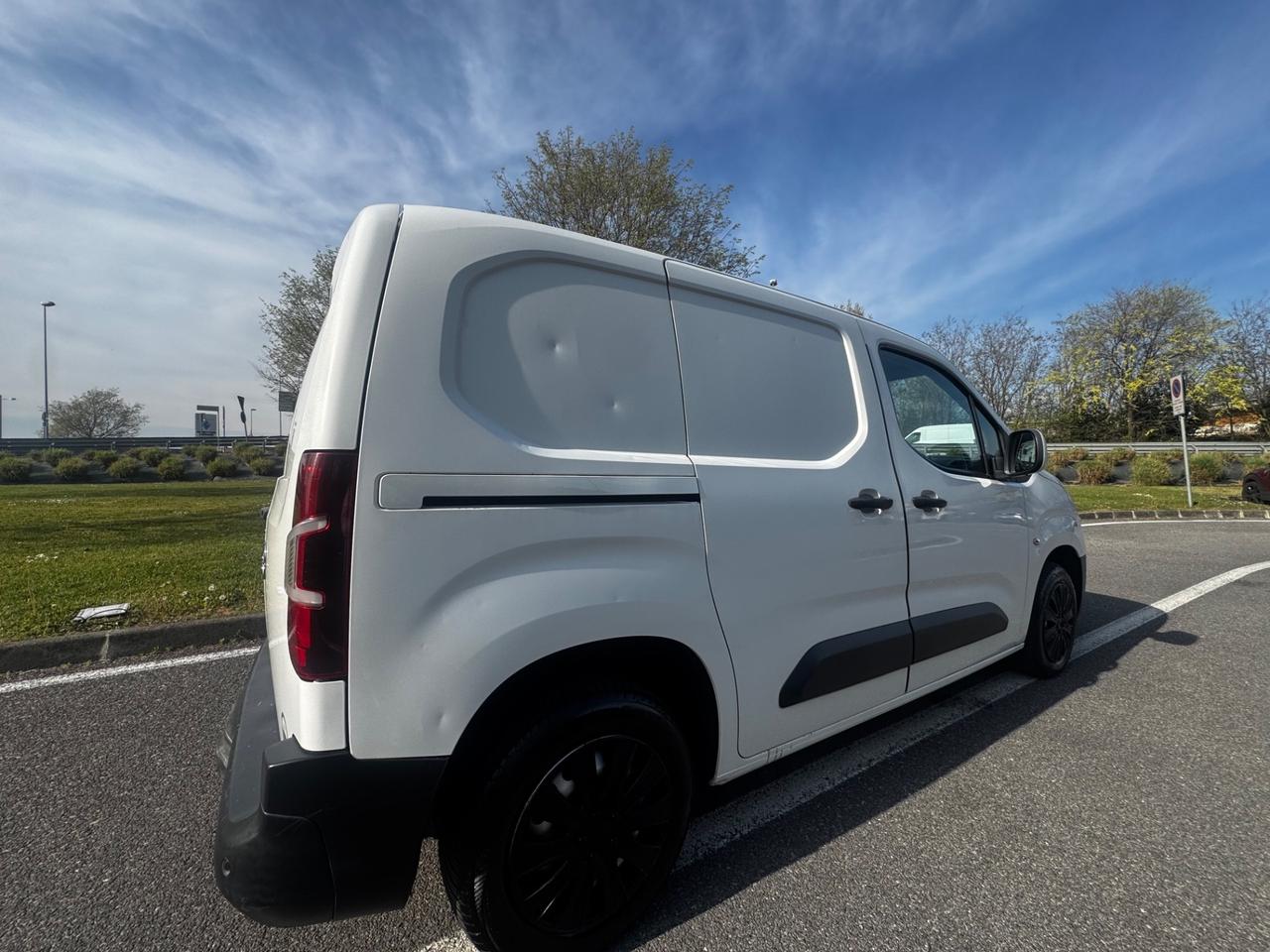 Opel Combo Cargo 1.6 Diesel PC 650kg