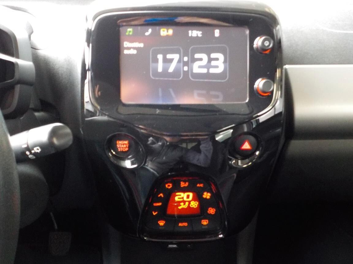 Peugeot 108 VTi 68 ETG 5 porte Allure Cambio Automatico