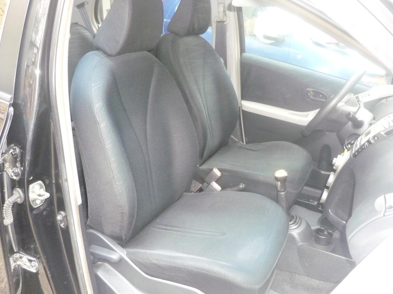 Toyota Yaris 1.0 5 porte Sol