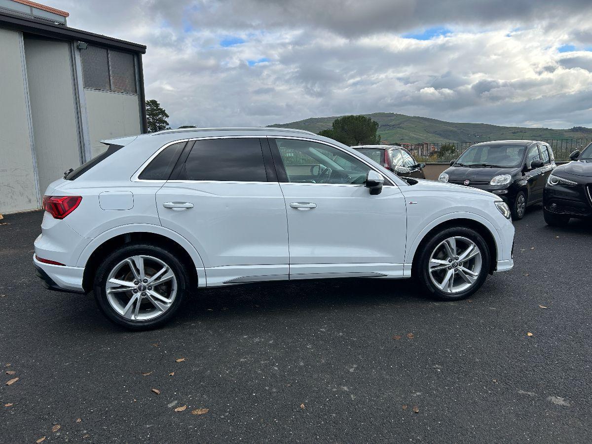 AUDI - Q3 - 2.0 TDI 150CV S tronic Sport S LINE