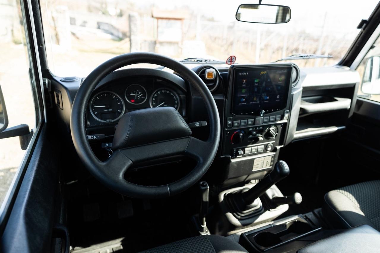 Land Rover Defender 110 2.2 TD4 Station Wagon E N1