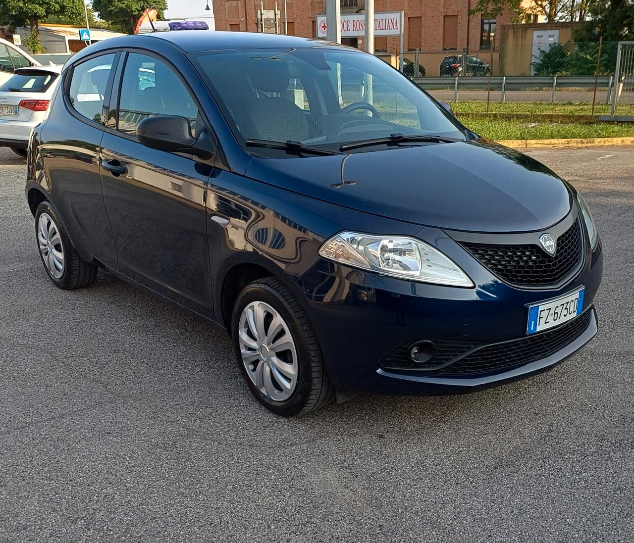 Lancia Ypsilon 1.2 69 CV 5 porte GPL Ecochic Platinum
