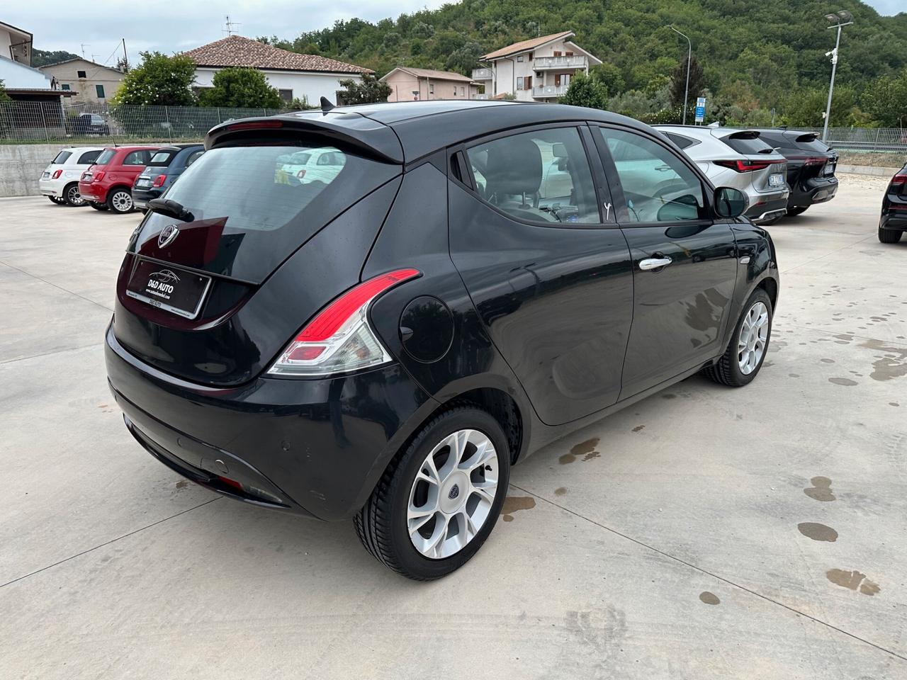 Lancia Ypsilon 1.2 69 CV 5 porte GPL Gold
