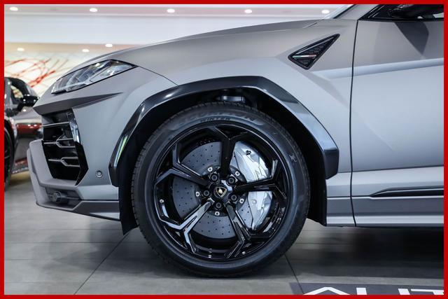 LAMBORGHINI Urus 4.0