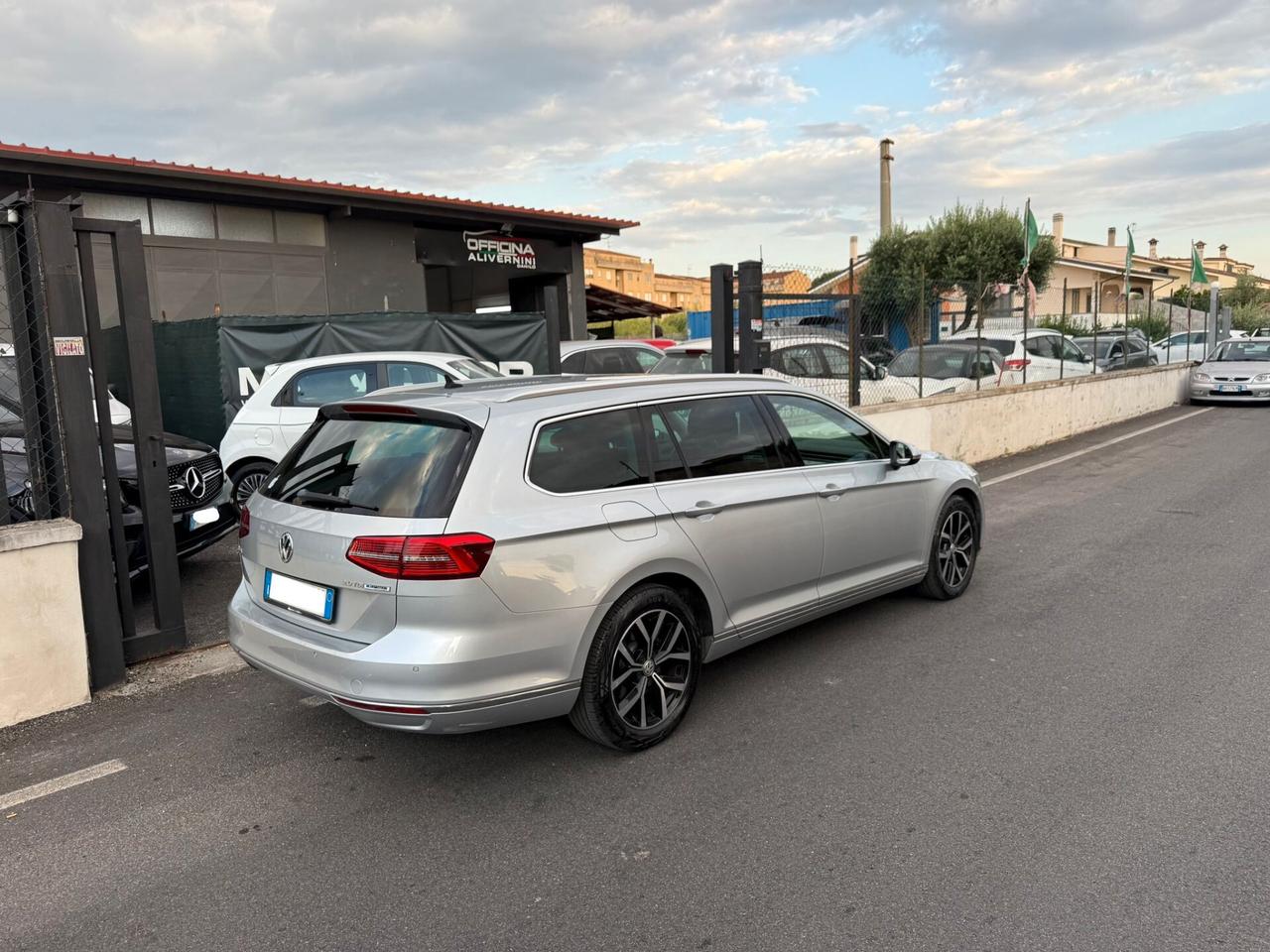 Volkswagen Passat Variant 2.0 TDI 150cv DSG Full Opt - Superprezzo